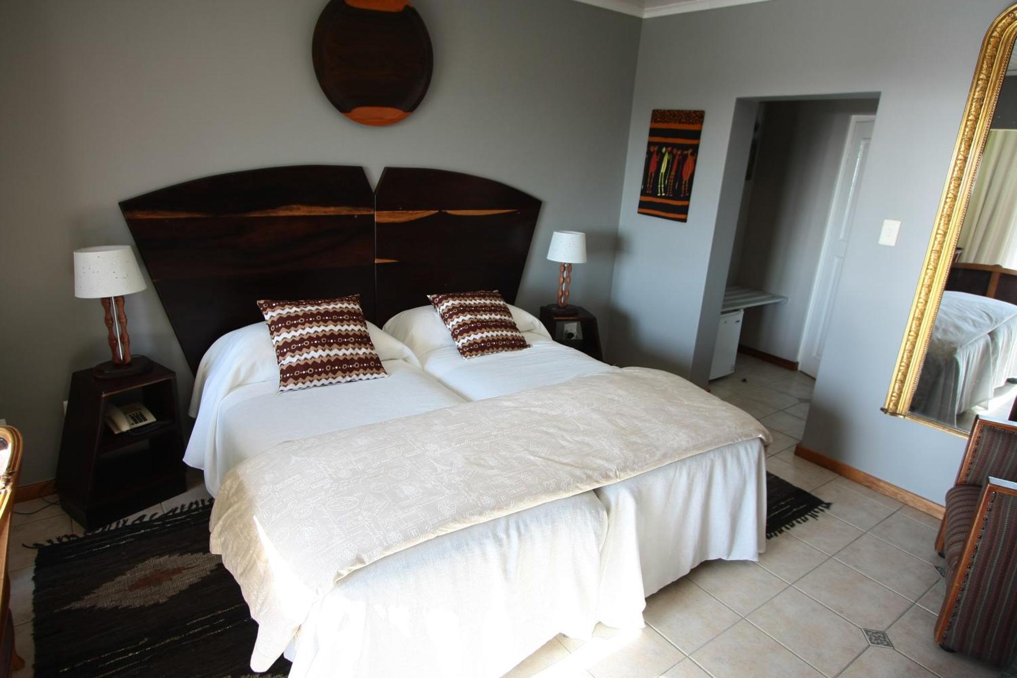 Lagoon Lodge Уолфиш Бей Екстериор снимка