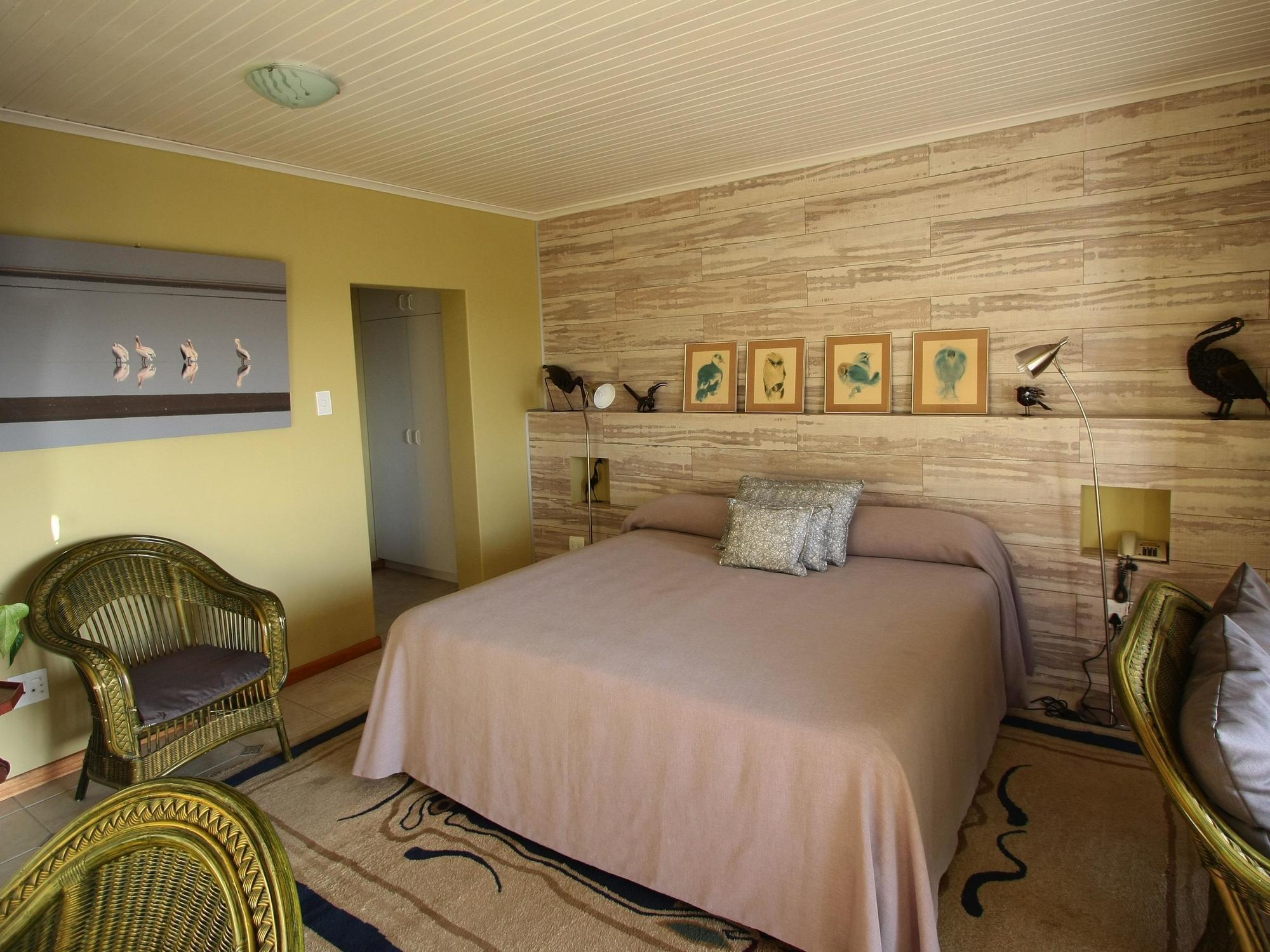 Lagoon Lodge Уолфиш Бей Екстериор снимка