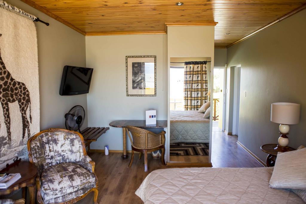 Lagoon Lodge Уолфиш Бей Екстериор снимка